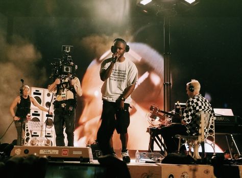 Frank Ocean On Stage, Frank Ocean Concert Aesthetic, Frank Ocean Mac Wallpaper, Frank Ocean Landscape, Frank Ocean Live, Frank Ocean Concert, Frank Ocean Nostalgia Ultra, Frank Ocean Lyrics, Ocean Images