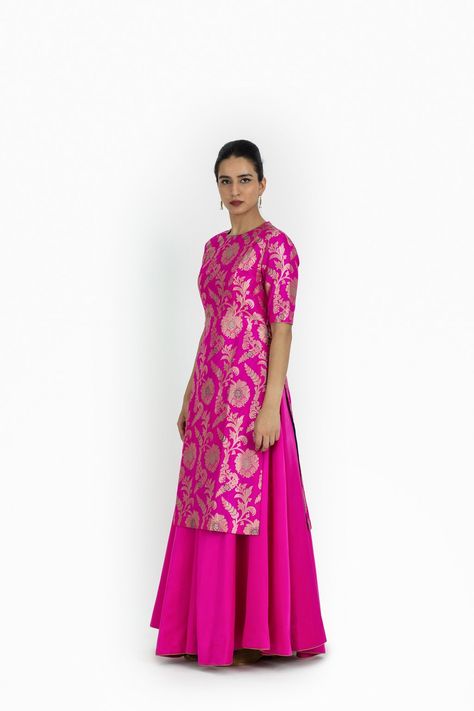 Rani Pink Lehenga, Dress Designs For Stitching, Brocade Lehenga, Indian Dresses For Women, Rani Pink, Raw Mango, Embroidery Online, Zardozi Embroidery, Lehenga Online