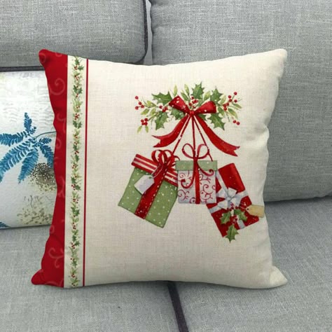 Christmas Decorations Garland, Christmas Cushions, Christmas Pillows, Sofa Pillow Covers, Decorating With Christmas Lights, 자수 디자인, Pattern Pillow, Christmas Sewing, Tree Pattern