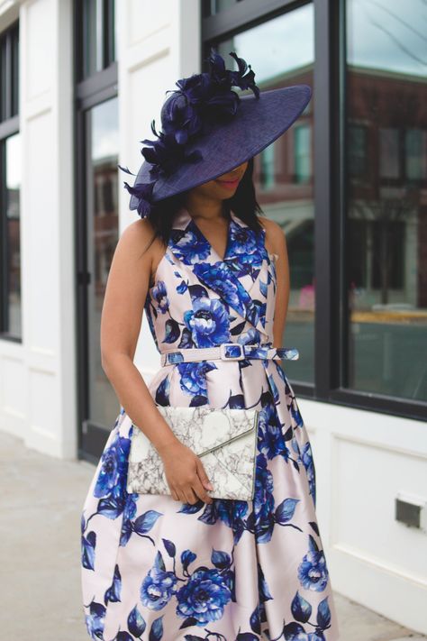 Questions about what to wear to the Kentucky Derby? Louisville blogger, What Nicole Wore, breaks down how to dress for Kentucky's biggest event. // derby outfits for women dresses, rebecca minkoff leo clutch, kentucky derby fascinator headband, what to wear to kentucky derby party, adrianna papell dress wedding Derby Outfits For Women Dresses, Hatinators Fascinators, Derby Party Outfit, High Tea Outfit, Kentucky Derby Party Outfit, Kentucky Derby Attire, Tea Party Attire, Kentucky Derby Dress, Kentucky Derby Outfit