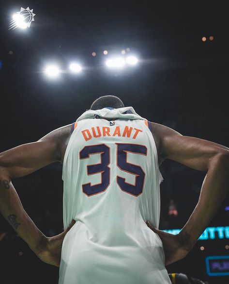 Nba Kevin Durant, Phoenix Suns Basketball, Lebron James Lakers, Steve Kerr, Basketball Players Nba, Basketball Photography, Nba Wallpapers, Sports Coach, Nba Pictures