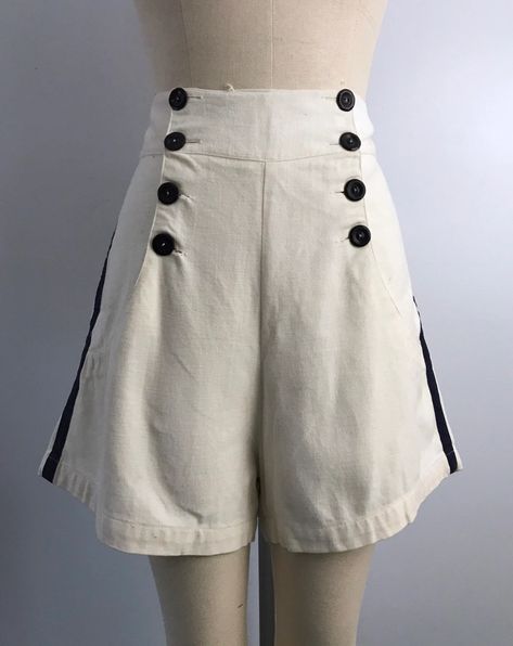 40s Outfits, Fashion Design Classes, Button Shorts, Cute Belt, Sailor Shorts, Vintage Sailor, Sailor Style, Sailor Suit, 20th Century Fashion