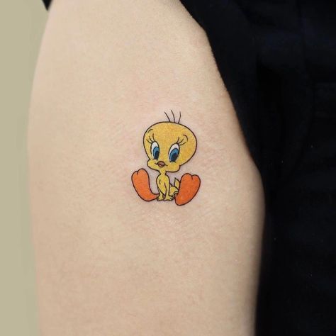 Twitty Bird Tattoo, Tweety Pie Tattoo, Cartoon Small Tattoo, Small Tweety Bird Tattoo, Cute Cartoon Tattoos For Women, Cartoon Bird Tattoo, Small Cartoon Tattoos, Cartoon Tattoos Women, Small Cartoon Tattoo Ideas