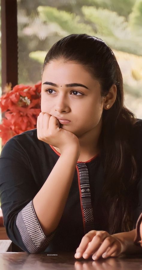 Shalini Pandey, Hair Style On Saree, Cute Animals, Saree, Hair Styles, Twitter, Hair, Animals, Quick Saves