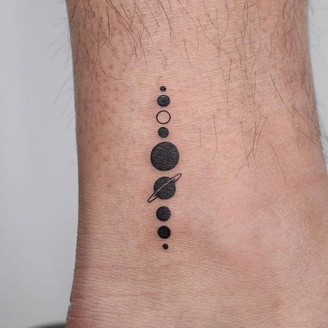 31 Best Solar System Tattoo Ideas 15 Astronomy Tattoo, Strawberry Tattoo, Solar System Tattoo, Ankle Bracelet Tattoo, L Tattoo, Planet Tattoos, Tattoo Minimalist, Space Tattoo, Tattoo Bracelet