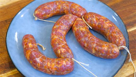 Chinese Pork Sausage Sausage Making Recipes, Homemade Sausage Recipes, Mexican Chorizo, Chorizo Recipes, Chorizo Sausage, Homemade Sausage, East Europe, How To Make Sausage, Andouille