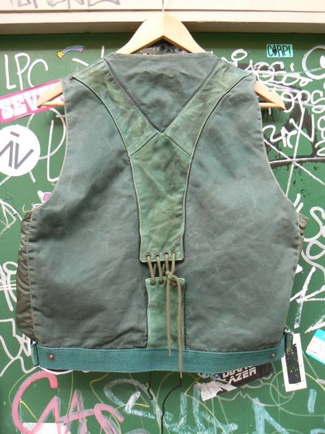 ZONE7STYLE: Vintage Chevignon Military Leather/Canvas Vest Wasteland Costume, Vintage Military Uniforms, Mechanic Clothes, Jaleel White, Army Outfit, Designer Suitcases, Army Vest, Canvas Vest, Military Vest