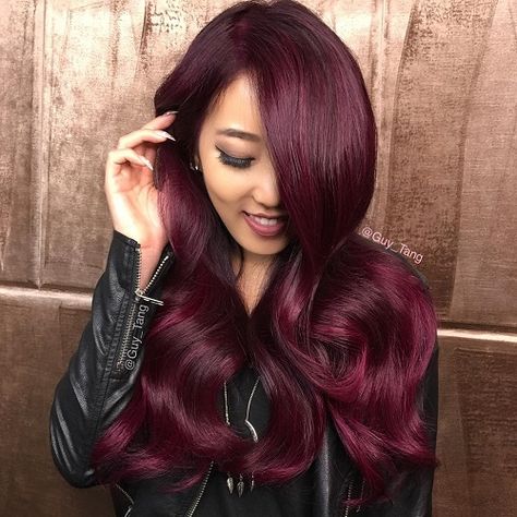 long bright burgundy hair Burgundy Hair With Highlights, Deep Burgundy Hair, Pelo Color Vino, Magenta Hair Colors, Burgundy Red Hair, Dark Burgundy Hair, Burgundy Hair Dye, Wine Hair Color, Hair Color Mahogany