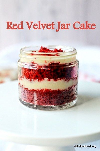 Red Velvet Cake In A Jar, Red Velvet Jar Cake, Jar Cheesecake, Jar Cakes, Mason Jar Cakes, Jar Desserts, Jar Cake, Desert Cups, Cake Jars