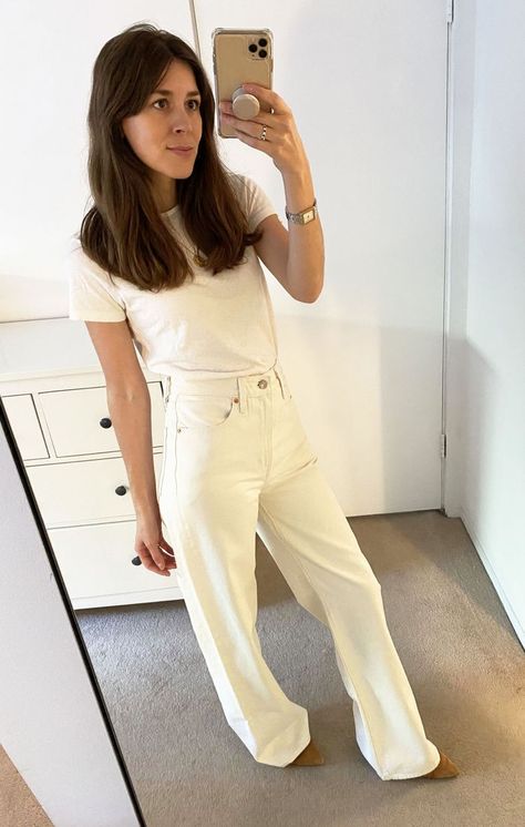 I Tried the Most Popular Jeans Trend of 2020—These 11 Are the Best-Fitting Pairs Best Flare Jeans, Flare Jeans Outfit Spring, Cream Jeans Outfit, Flare Jean Outfit, Big Jeans, Popular Jeans, Flare Jeans Outfit, Jeans Outfit Spring, Jeans Trend