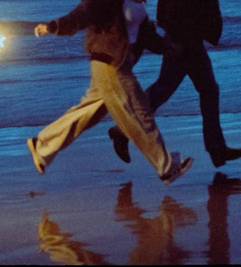 Cinematic, canon beach, Oregon, 80s, 90s, vintage aesthetic, passion, sparklers, 4th of July, twilight, Oregon coast, screen grabs, dress, movie scenes, film, vintage, cozy, movie scenes, couples inspo, aesthetic, couples photos, in love, young, free, movie stills, cinematography, documentary style photography, storytelling, colorado photographer, couples photos, Oregon photographer, cinematic imagery, edgy People Happy Aesthetic, Film Album Cover, Francis And The Lights, Film Vintage Aesthetic, 90s Teenage Love Aesthetic, Picture Inspiration Friends, True Love Movies, Friends In The Car Aesthetic, 90s Film Stills