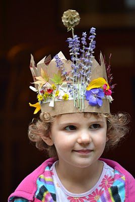 Nature Crown, Fun Fall Crafts, Paper Crown, Diy Crown, Theme Nature, Forest School, Nature Play, Nature Activities, Kids Easter