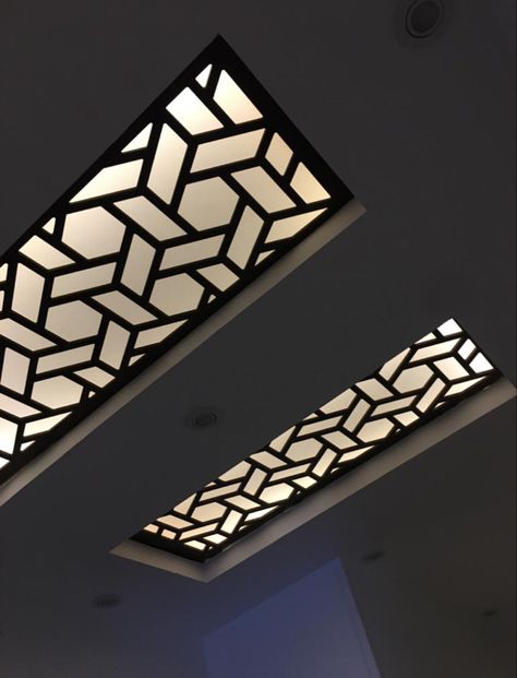 Curtains Holder, Skylight Design, Mirror Interior Design, Jaali Design, New Ceiling Design, House Wall Design, Balcony Railing Design, House Roof Design, House Ceiling Design