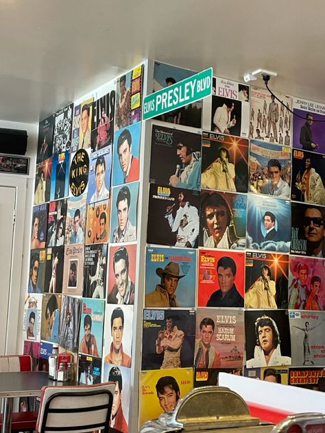 Elvis Presley Aesthetic, Elvis Aesthetic, Elvis And Me, Elvis Presley Pictures, Elvis And Priscilla, Roy Orbison, Elvis Presley Photos, Priscilla Presley, Lisa Marie Presley