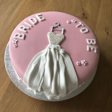 Bride Cake Design, Shower Party Cake Bride, Cake Designs For Bachelorette Party, Brides To Be Party Ideas, Spinster Party Cake, Bachelor Cake Bride, Bachelor Cake Ideas, Spinster Cake, Bachelor Party Cakes For Bride