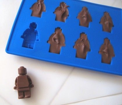 lego chocolate Lego Molds, Chocolate Lego, Lego Lovers, Lego People, Lego Cake, Lego Birthday Party, Lego Man, Lego Birthday, Lego Party