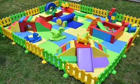 Play Area For Infants, Infant Outside Play Area, Baby Outside Play Area, Toddler Soft Play Party, Outdoor Soft Play Area, Toddler Soft Play Area, Soft Play Set Up Ideas, Soft Play Party Ideas, Cocomelon Room Ideas