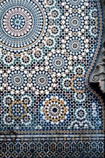 Rabat Arabic Tiles, Morocco Pattern, Islamic Mosaic, Pattern Islamic, Islamic Tiles, Rabat Morocco, زجاج ملون, Gorgeous Tile, Islamic Patterns