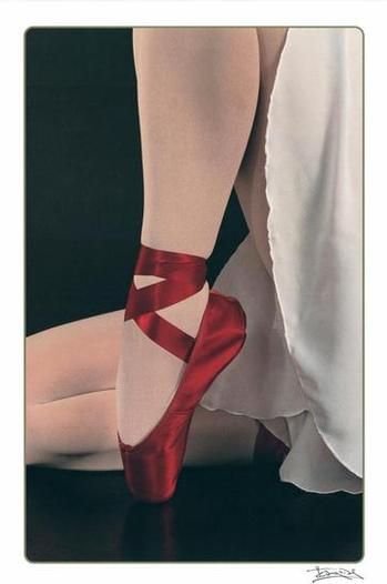 Ravishing red pointe shoe #ballet Red Pointe Shoes, Red Ballet Shoes, Ballet Images, Ballet Pointe Shoes, Shoe Room, Ballet Beauty, Dance Dreams, Dance Images, I See Red