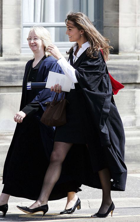 ST ANDREWS, SCOTLAND - JUNE 23: New graduate Kate Middleton, the girlfriend of Prince William, wears a traditional gown to the graduation ceremony at St Andrew's University to collect her degree in St Andrew's on June 23, 2005, England. (Photo by Tim Graham/Getty Images) Oxford Graduation Gown, Graduation Gown Outfit, Academic Robes, University Of St Andrews, Traditional Gown, African Print Maxi Skirt, Princess Katherine, Photos Of Prince, Kate And Meghan