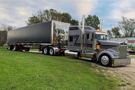 Truckers Daughter, Customised Trucks, Kenworth W900, Custom Big Rigs, Peterbilt 379, Truck Paint, Kenworth Trucks, Peterbilt Trucks, Mack Trucks