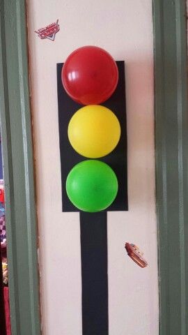 Traffic Sign Birthday Party, Traffic Theme Preschool, Car Party Activities, Driving Birthday Party Theme, Helper Cars Birthday, Transport Party Ideas, Cars Theme Decorations, Auto Birthday Party, Transportation Party Decorations