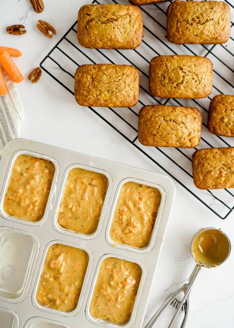 Mini Carrot Loaf Cakes, Mini Carrot Cake Loaves, Cake Loaves, Mini Loafs, Lemon Cream Cheese Icing, Food Photography Cake, Mini Loaf Cakes, Carrot Cake Loaf, Mini Carrot Cake