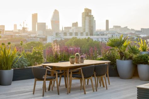 1412339-scaled.webp (2560×1707) Rooftop Garden Urban, Garden Design London, Urban Garden Design, Roof Garden Design, Rooftop Terrace Design, Rooftop Design, Pergola Design, London Garden, Sustainable Garden