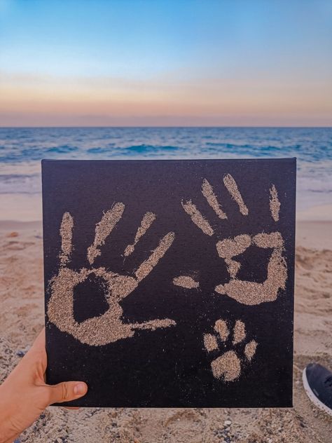 Hand Sand Canvas, Sand Handprint Canvas, Beach Handprint Art, Sand Handprint, Beach Sand Crafts, Beach Sand Art, Diy Tableau, 17th Birthday Ideas, Birthday Captions Instagram