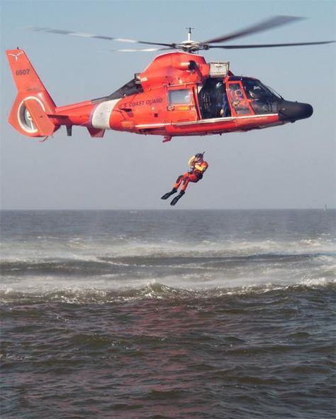 The Making Of The Coast Guard Helicopter Rescue Swimmer Program | News | militarynews.com Coast Guard Rescue Swimmer, Rescue Swimmer, Coast Guard Helicopter, Semper Paratus, Coast Guard Rescue, Coast Guard Ships, Chief Petty Officer, Abandoned Ships, Merchant Marine