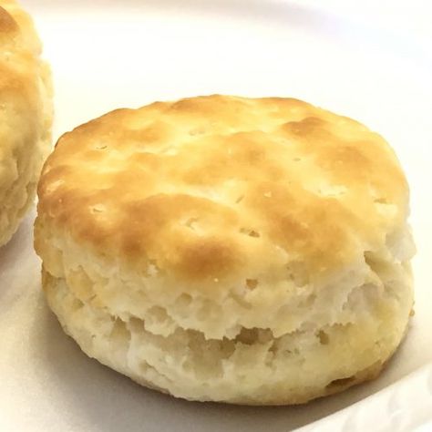 Easy Vegan Biscuits Recipe With Coconut Milk (3 Ingredients) - Gimme Yummy Recipes Biscuit Recipe Shortening, Biscuit Recipe Without Milk, Simple Biscuit Recipe, Butter Biscuit Recipe, 3 Ingredient Biscuit Recipe, Butter Biscuits Recipe, Butter Biscuit, Egg Biscuits, Patty Recipe