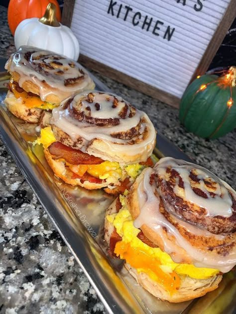 #follow #foodie #foodporn #food #breakfast #blogging #blogger #blog Cinnamon Roll Breakfast, Soul Food Dinner, Junk Food Snacks, Food Babe, Breakfast Sandwiches, Food Therapy, Yummy Comfort Food, Food Drinks Dessert, Delicious Snacks Recipes