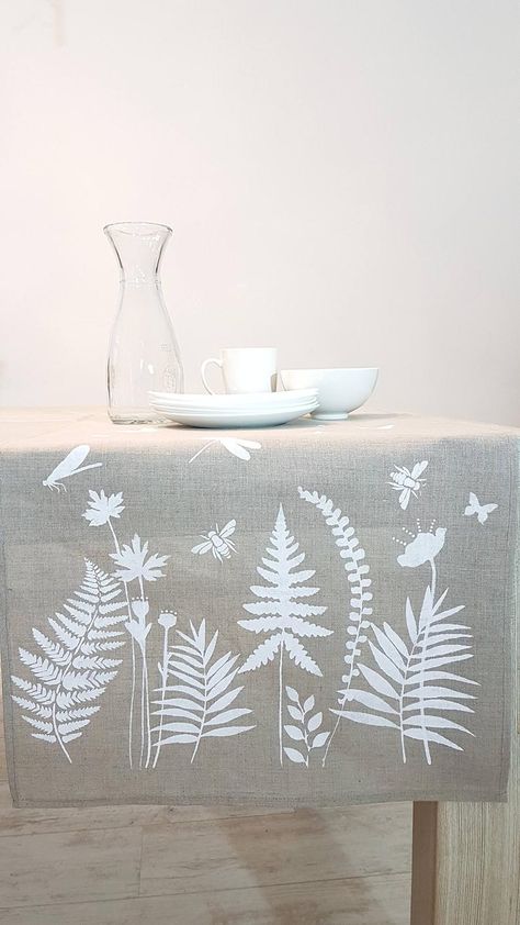 Handmade Tablecloth, Shibori Fabric, Hand Printed Textiles, Floral Leaves, Fabric Stamping, Natural Linen Fabric, Sewing Embroidery Designs, Block Printing Fabric, Fabric Paint