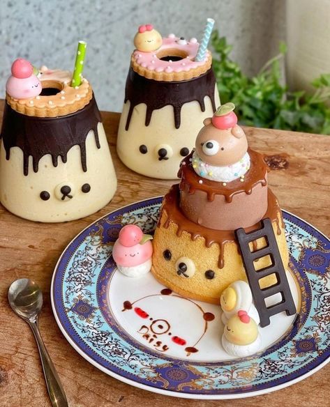 Cute Animal Desserts, Kawaii Christmas Dessert, Cute Aesthetic Food, Cute Meals, Kawaii Baking, Resep Starbuck, Famous Cartoon Characters, 귀여운 음식 그림, Kawaii Dessert