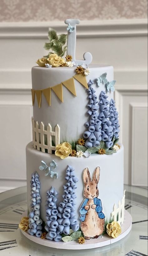 Petter Rabbit Birthday Cake, Peter Rabbit Cake Birthdays, Peter The Rabbit Cake, Peter Rabbit Desserts, Peter Rabbit 1st Birthday Cake, Peter The Rabbit Birthday Party, Peter Rabbit Cakes, Peter Rabbit Smash Cake, Peter Rabbit Tea Party