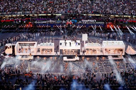 Super Bowl LVI Halftime Show in photos Rapper 50 Cent, Super Bowl Halftime Show, Super Bowl Halftime, Halftime Show, Teachable Moments, Classic Songs, Music Business, 50 Cent, Amazon Prime Video