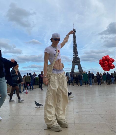 Marlon Noah Outfits, Chunky Shoes Outfit, Mens Y2k Fashion, Marlon Noah, Bleached Hair Men, Baggy Pants Outfit, Crop Top Men, Gay Outfits, Gender Fluid Fashion