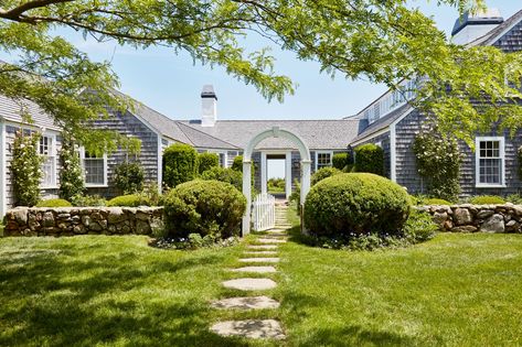 Victoria Hagan, 18th Century House, The Shade Store, Martha's Vineyard, Marthas Vineyard, House Built, Architectural Digest, Nantucket, Landscape Architecture