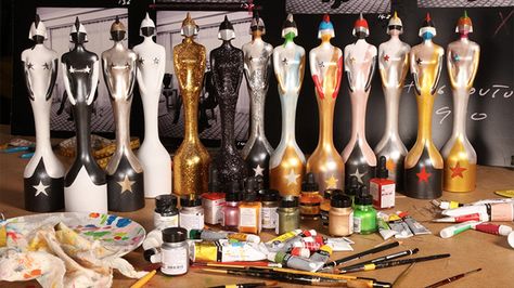 Designer Pam Hogg reveals first glimpse of the 2016 Brit Award trophies. Ear Monitors, Pam Hogg, World Music Awards, Power Smoothie, Major Lazer, Trophy Design, New Music Releases, Awards Trophy, Brit Awards