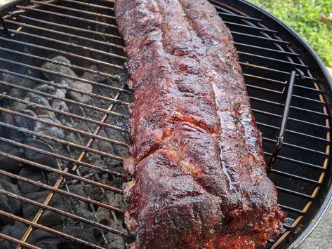 Make great BBQ right at home on your Weber kettle. Grilled Ribs Charcoal, Weber Grill Recipes, Grilling Ribs, Weber Kettle Grill, Charcoal Grill Recipes, Weber Charcoal Grill, Cooking With Charcoal, Big Green Egg Grill, Green Egg Grill