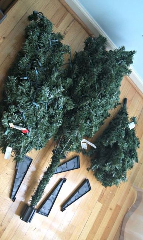 8 Hacks to Make Your Fake Christmas Tree Look Full and Fabulous Cheap Christmas Trees, Fake Christmas Trees, Faux Christmas Trees, Fake Trees, How To Make Christmas Tree, Christmas Hacks, Cheap Christmas, Faux Tree, Décor Diy