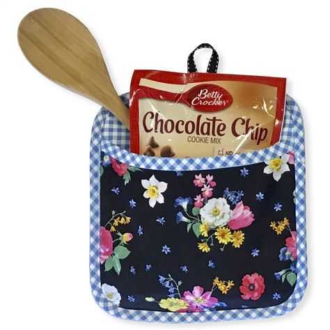 NEW! Pot Holder Plus how-to sewing video by the Stitch it! Sisters Free Potholder Sewing Patterns, How To Make Potholders Free Pattern, Quilted Hot Pads Patterns Free, Potholder Sewing Pattern, Potholder Diy, Betty Crocker Chocolate Chip Cookies, Binding Tips, Quilting Digest, Sewing Binding