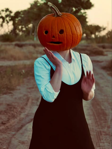 Costume inspiration, pumpkin head photoshoot, fall outfits, fall aesthetic, october aesthetic, halloween aesthetic Pumpkin Head Mask, Pumpkin Head Photoshoot, Aesthetic October, Head Photoshoot, Outfits Fall Aesthetic, Pumpkin People, October Aesthetic, Halloween Pumpkin Head, Pumkin Carving