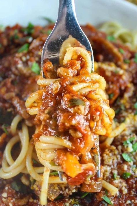 Pork Sausage Spaghetti, Ground Pork Bolognese, Pork Spaghetti Sauce, Pork Spaghetti Recipe, Italian Ground Pork Recipes, Ground Pork Spaghetti Sauce, Pasta With Ground Pork, Pork Bolognese Sauce, Ground Pork Spaghetti