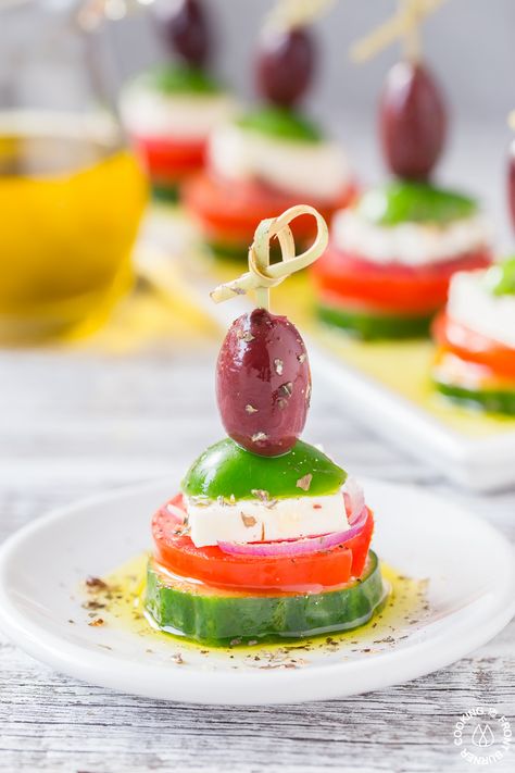 Freshness is the name of the game with these Greek Salad Stackers. Easy to make and perfect for any occasion as a standalone dinner salad or an easy appetizer! Petite Salad, Pesto Appetizers, Caprese Bites, Goat Cheese Appetizer, Easy To Make Appetizers, Cold Appetizers, Appetizer Salads, Easy Appetizer Recipes, Dinner Salads