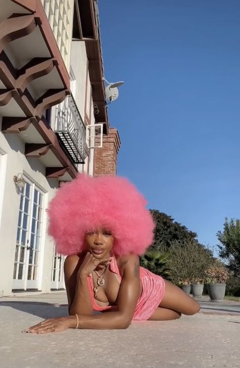 Pink Afro, Pelo Afro, Every Color, �인물 사진, Aesthetic Hair, Black Is Beautiful, Beautiful Black Women, Cute Hairstyles, Just In Case