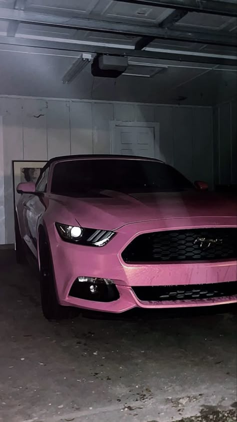 Ig: emmatbfh Mustang Wallpaper Aesthetic, Pink Mustang, Ford Mustang Wallpaper, Mustang Wallpaper, Ac New Leaf, Ford Mustang Car, Girly Car, Mustang Convertible, Car Goals