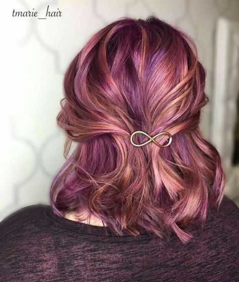 Hairstyle 2024, Trendy We Fryzurach, Pulp Riot Hair Color, Pulp Riot Hair, Purple Highlights, Cool Short Hairstyles, Pulp Riot, Rose Gold Hair, Dye My Hair