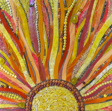 Stunning sun Sun Mosaic, Stone Mosaic Art, Watercolor Step By Step, Cool Tiles, Sunflower Mosaic, Easy Mosaic, Outdoor Mosaic, Mosaic Tray, Window Garden