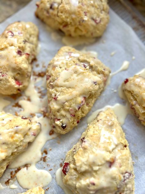 Cranberry orange sourdough scones are the perfect blend of tart cranberries and sweet orange zest. Using cold sourdough discard makes them even better! Pecan Scones, Baking Scones, Strawberry Scones, Cranberry Orange Scones, Cranberry Scones, Orange Scones, Homemade Scones, Scones Ingredients, Baking Items